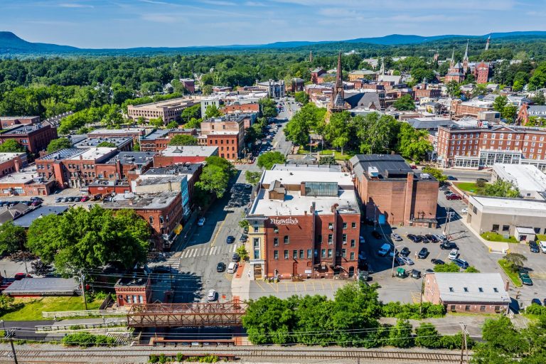 65144138 2436303926392147 1932178213056806912 o 768x512