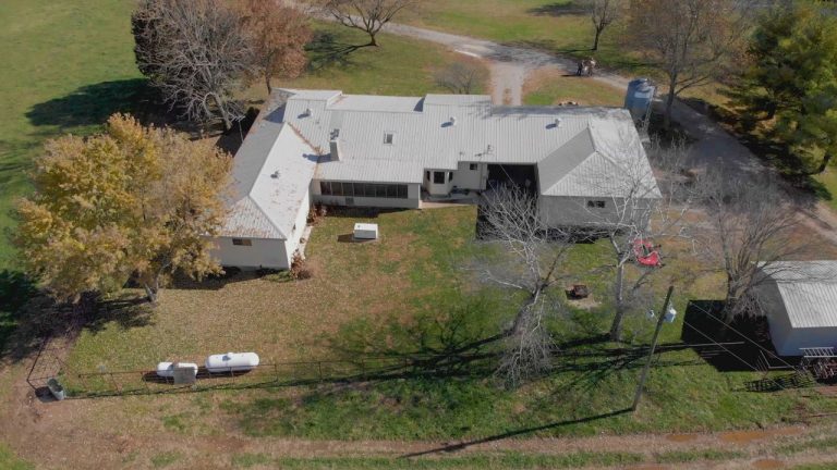 1176 CR 811.00 02 36 27.Still020 768x432