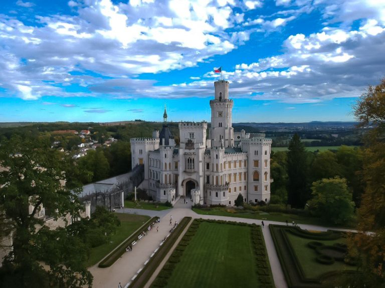 CB063CB6 B26D 43FD AFA7 AAAB46894701 768x575