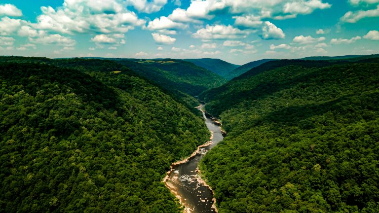 river and mountains 768x432