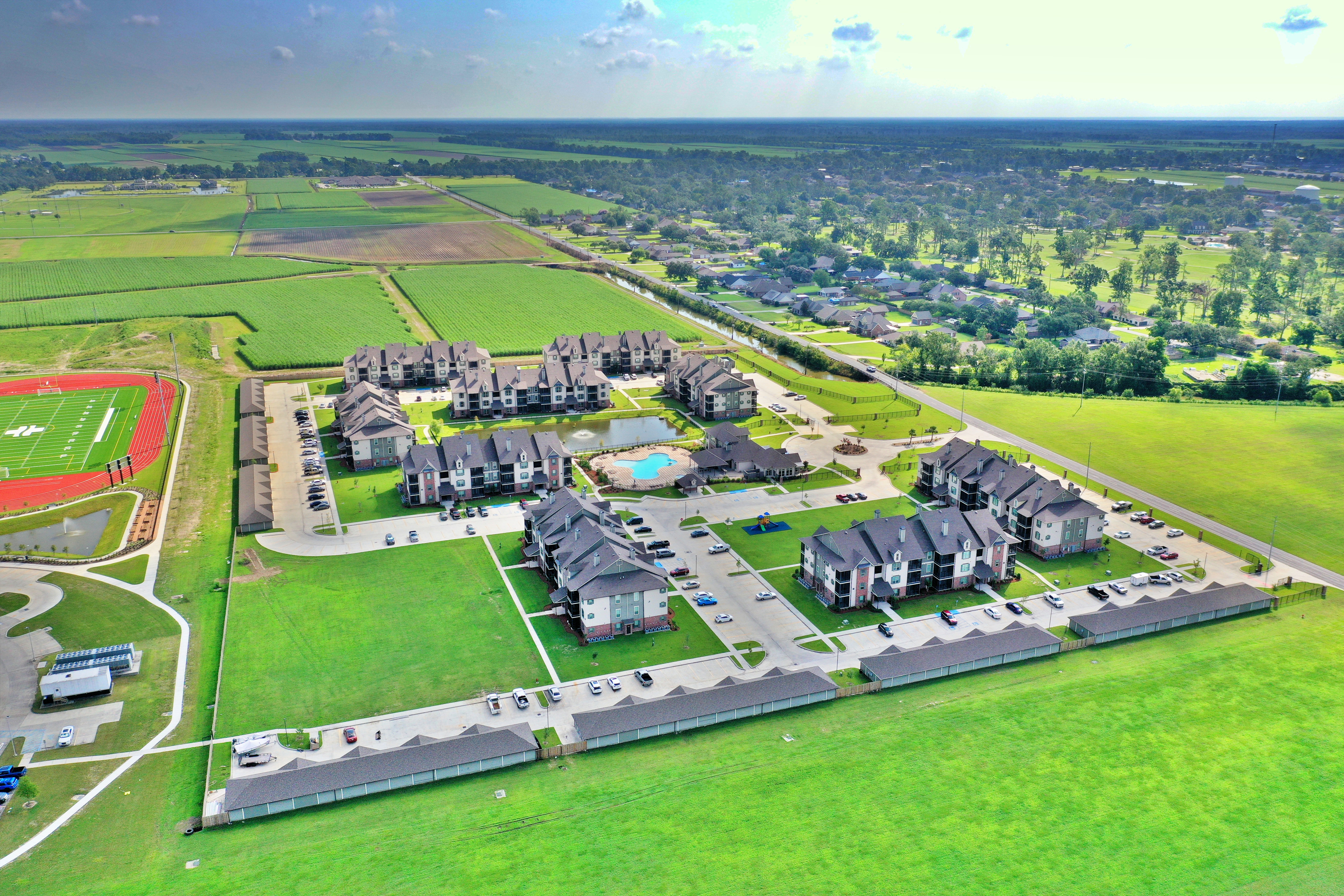 LA APT COMPLEX LA APT COMPLEX