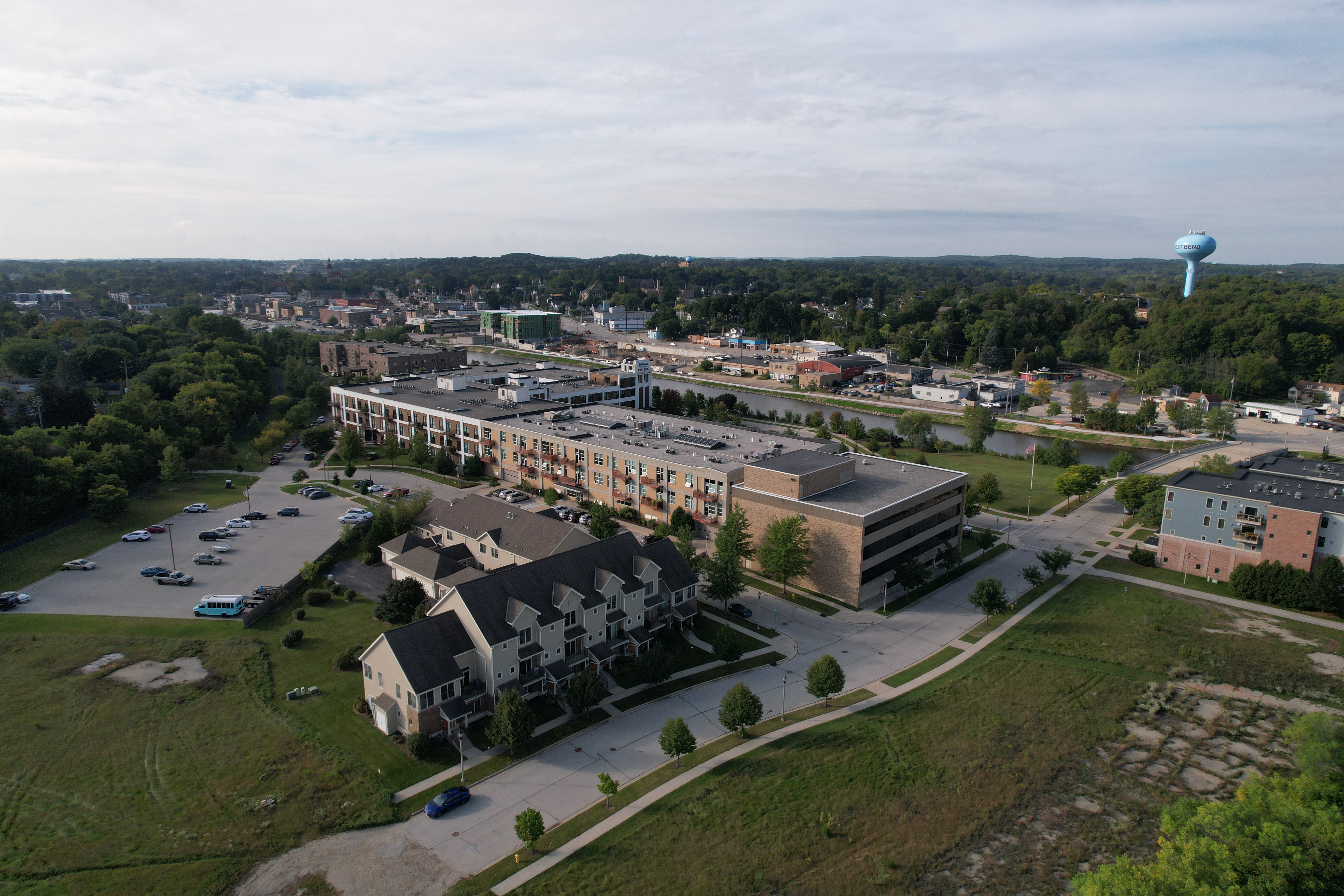 4DDEE513 437C 42BD 89C1 68FC385D43D2