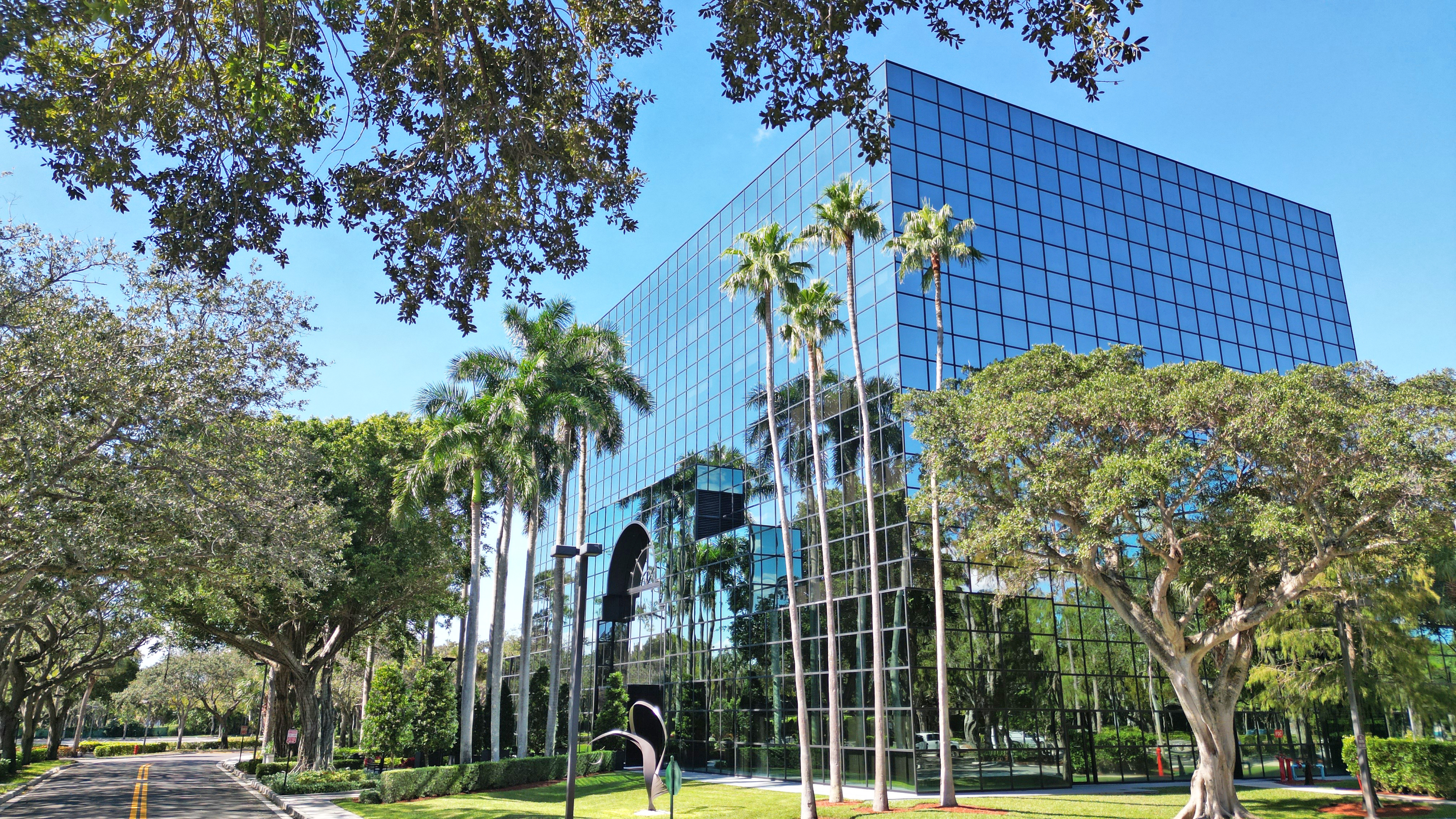 7900 Ulysse Nardin Bldg. 13